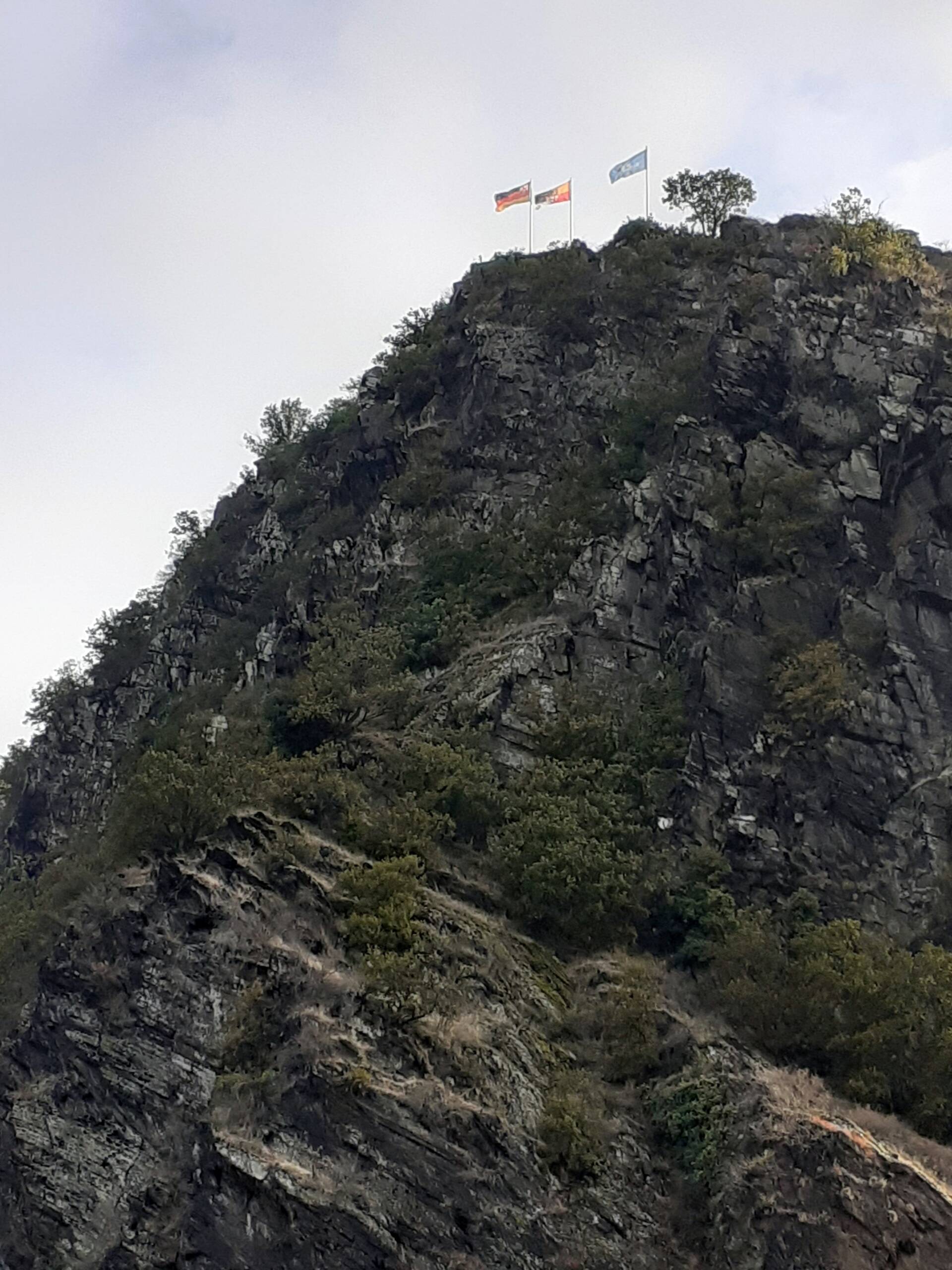 Sur le Rhin romantique. Rocher dela Lorelei